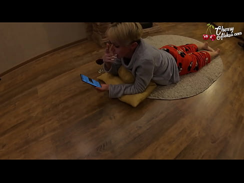 ❤️ משוגע בלאָנדע סאַקינג ריזיק דיק סאַקינג און באַונסינג אויף עס - אַנאַל געשלעכט ❌ פאַקינג ביי אונדז ☑